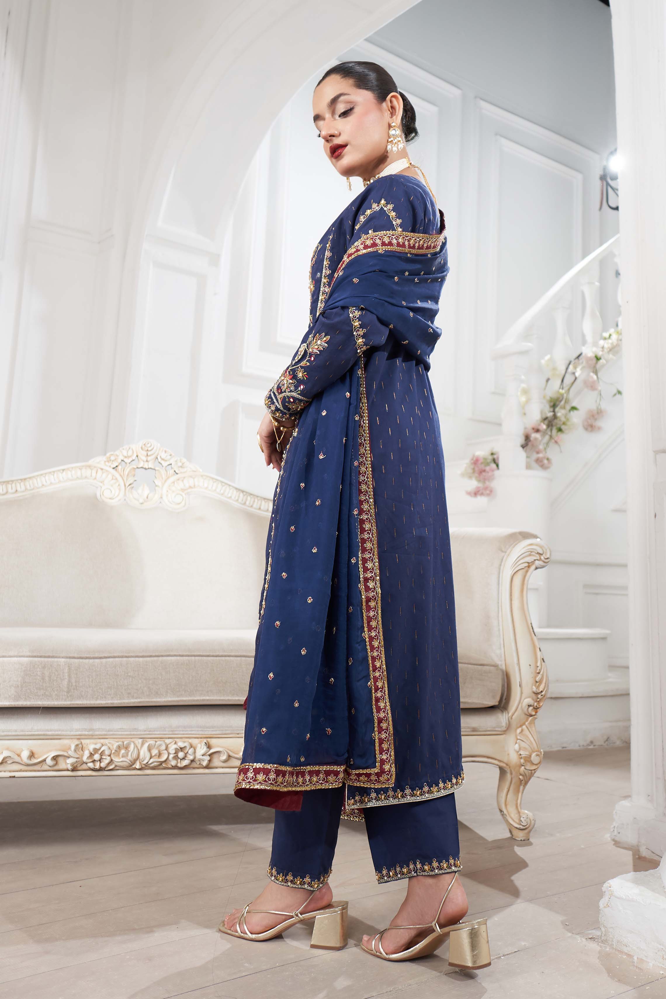 Motif Golden Brosha Embroidered Suit-027 - Image 10