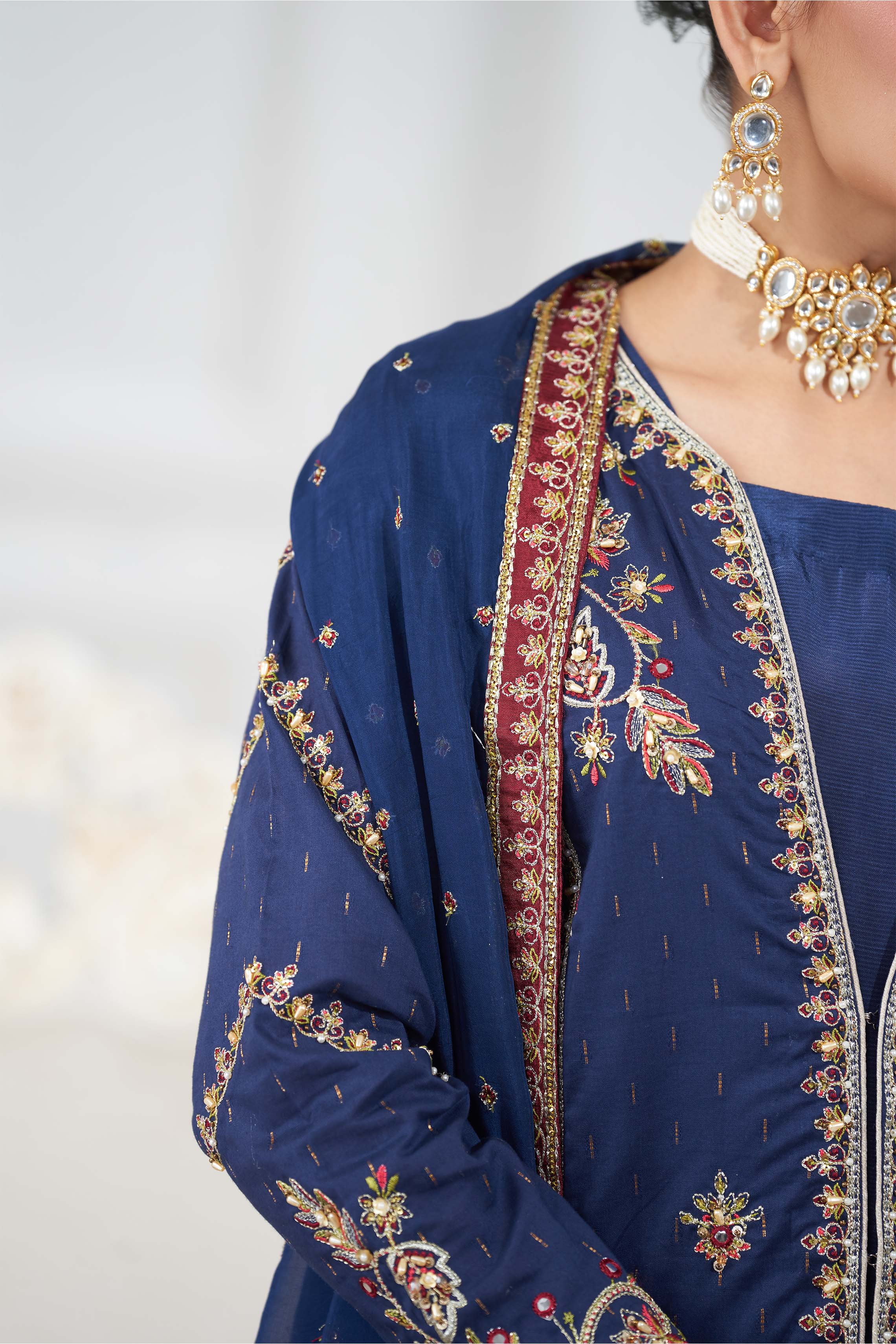 Motif Golden Brosha Embroidered Suit-027 - Image 3