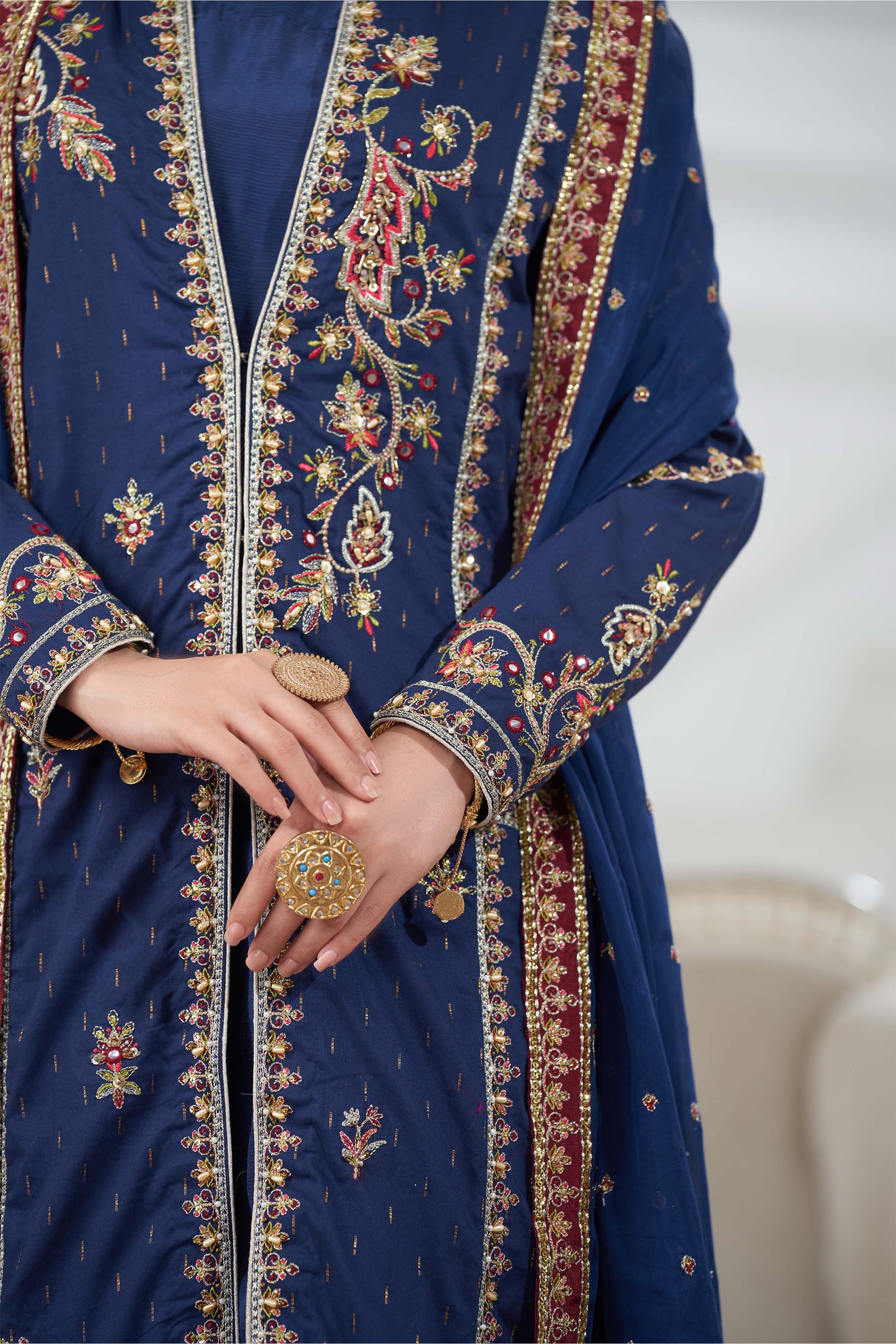 Motif Golden Brosha Embroidered Suit-027 - Image 4