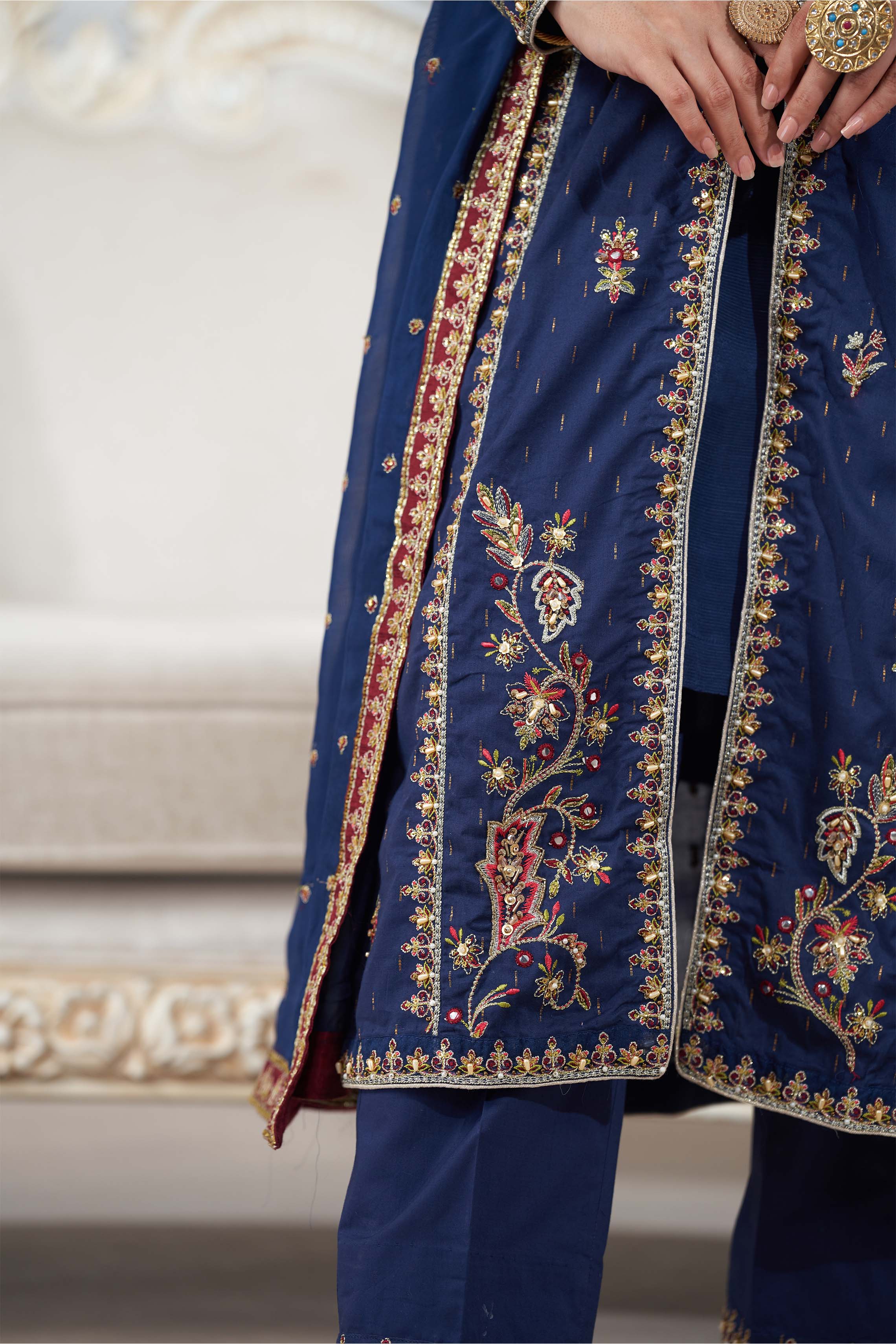 Motif Golden Brosha Embroidered Suit-027 - Image 5