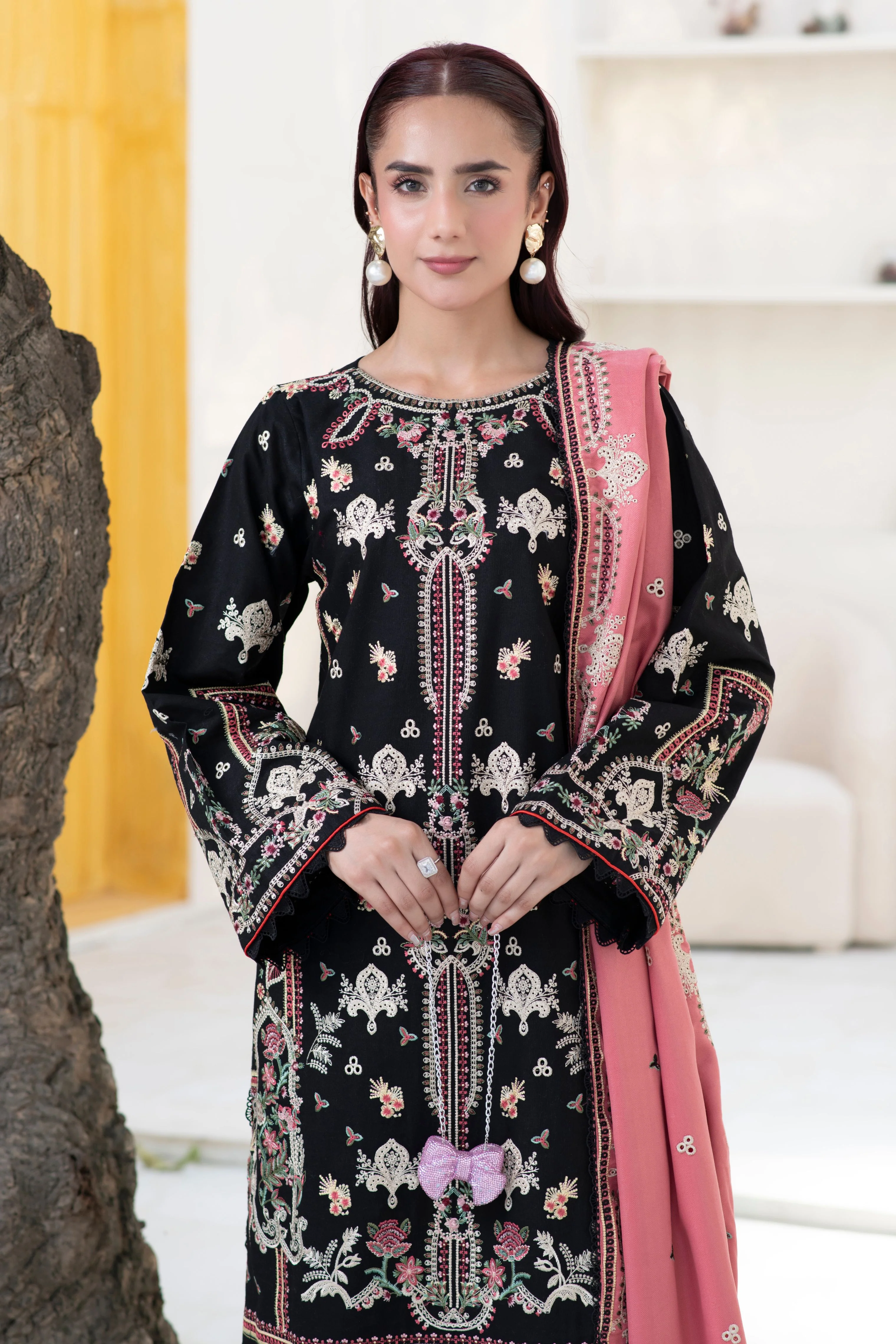 Motif Khaddar Embroidered Suit-026 - Image 3