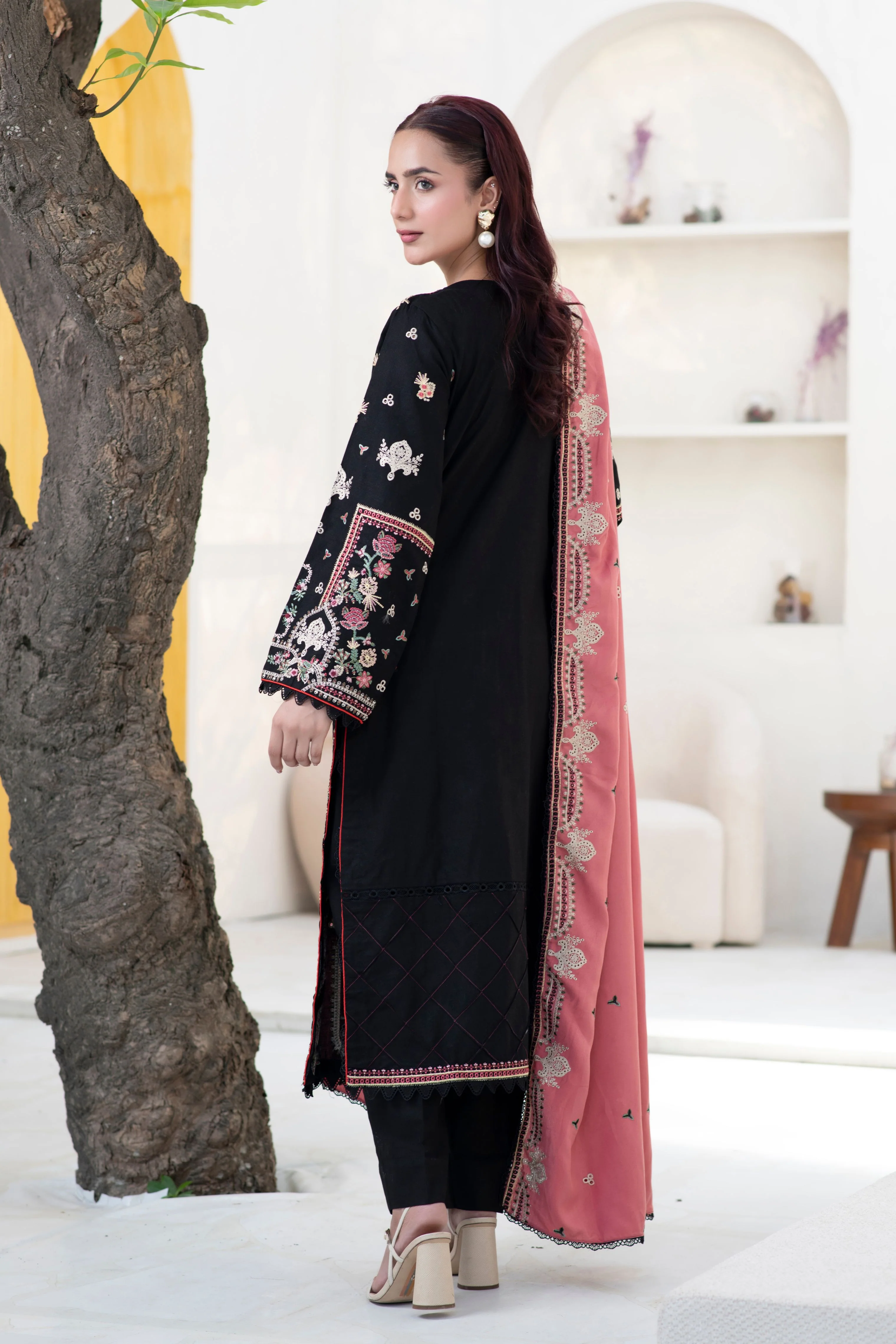 Motif Khaddar Embroidered Suit-026 - Image 5