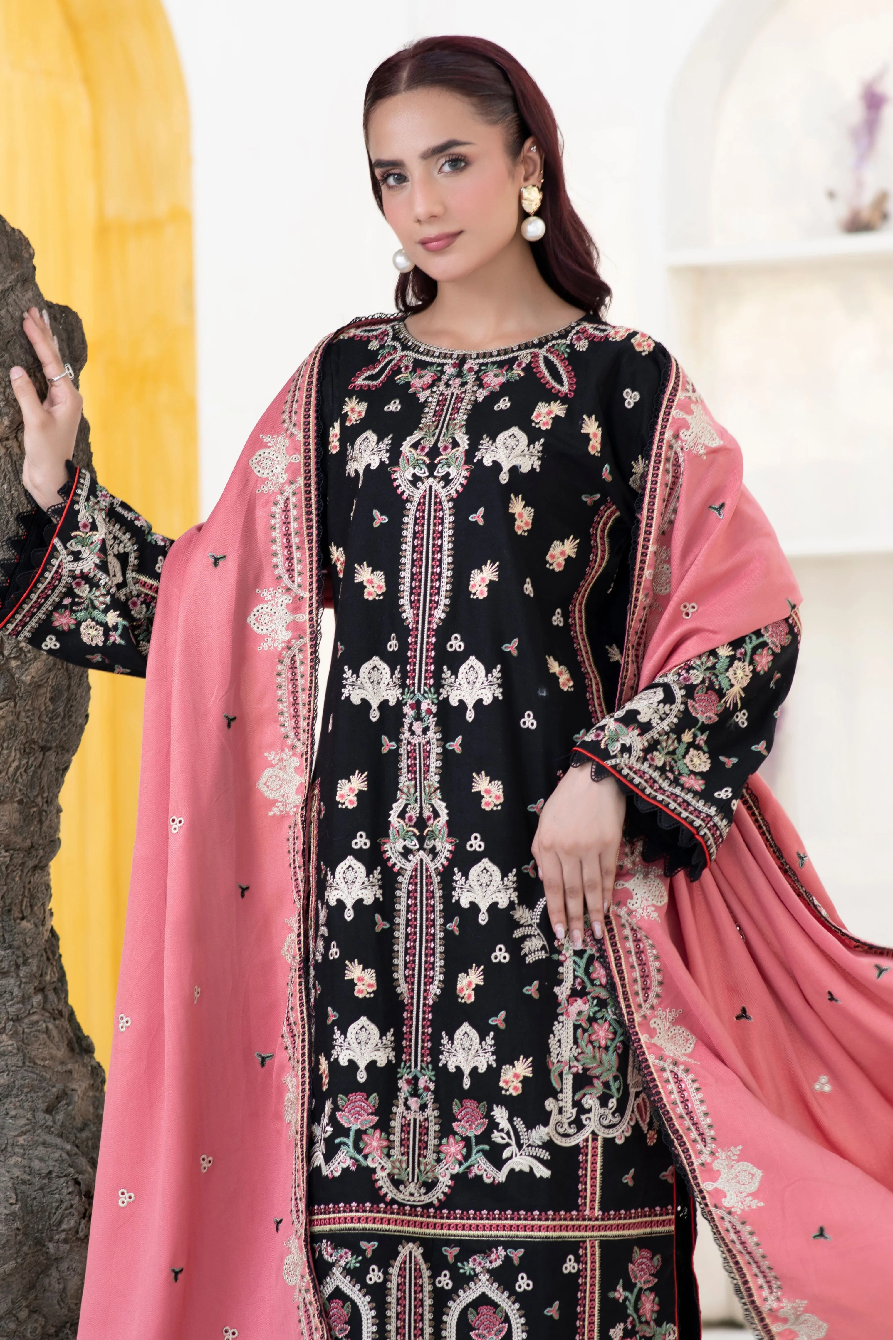 Motif Khaddar Embroidered Suit-026 - Image 7