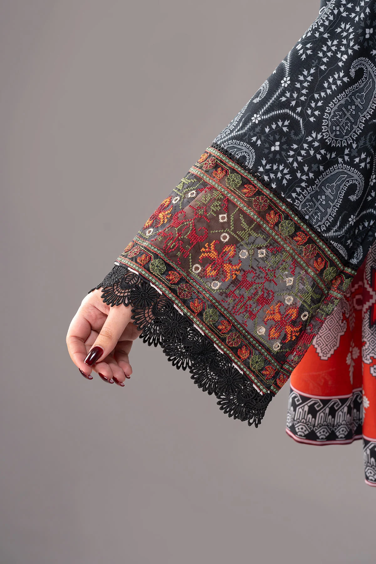 MOTIF KHADDAR PRINT & EMBROIDERED SUIT-034 - Image 4