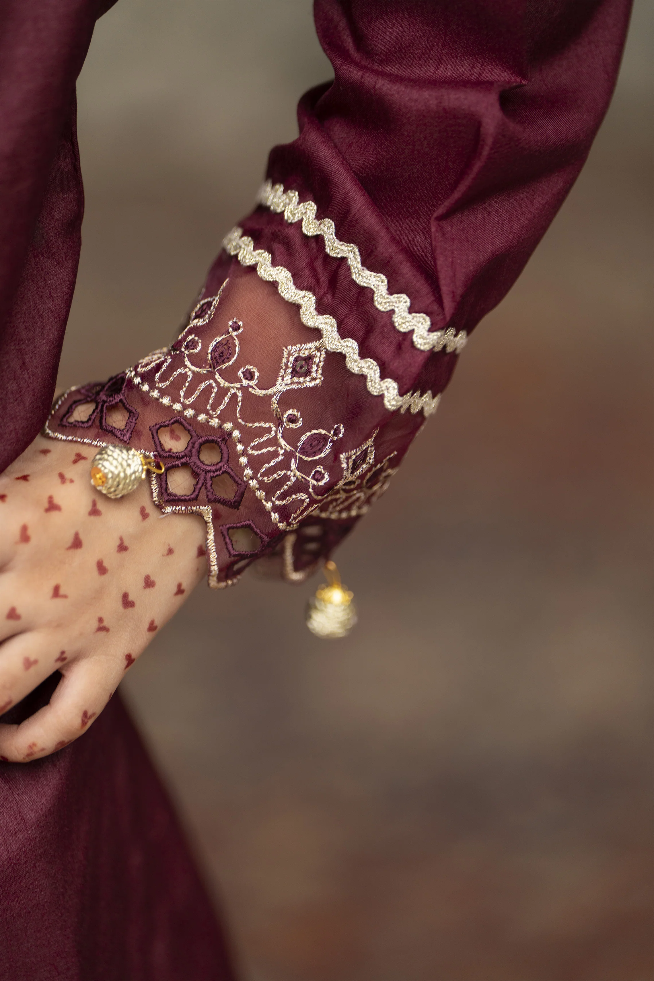 Motif Kids Viscose Embroidered Suit-658 - Image 4