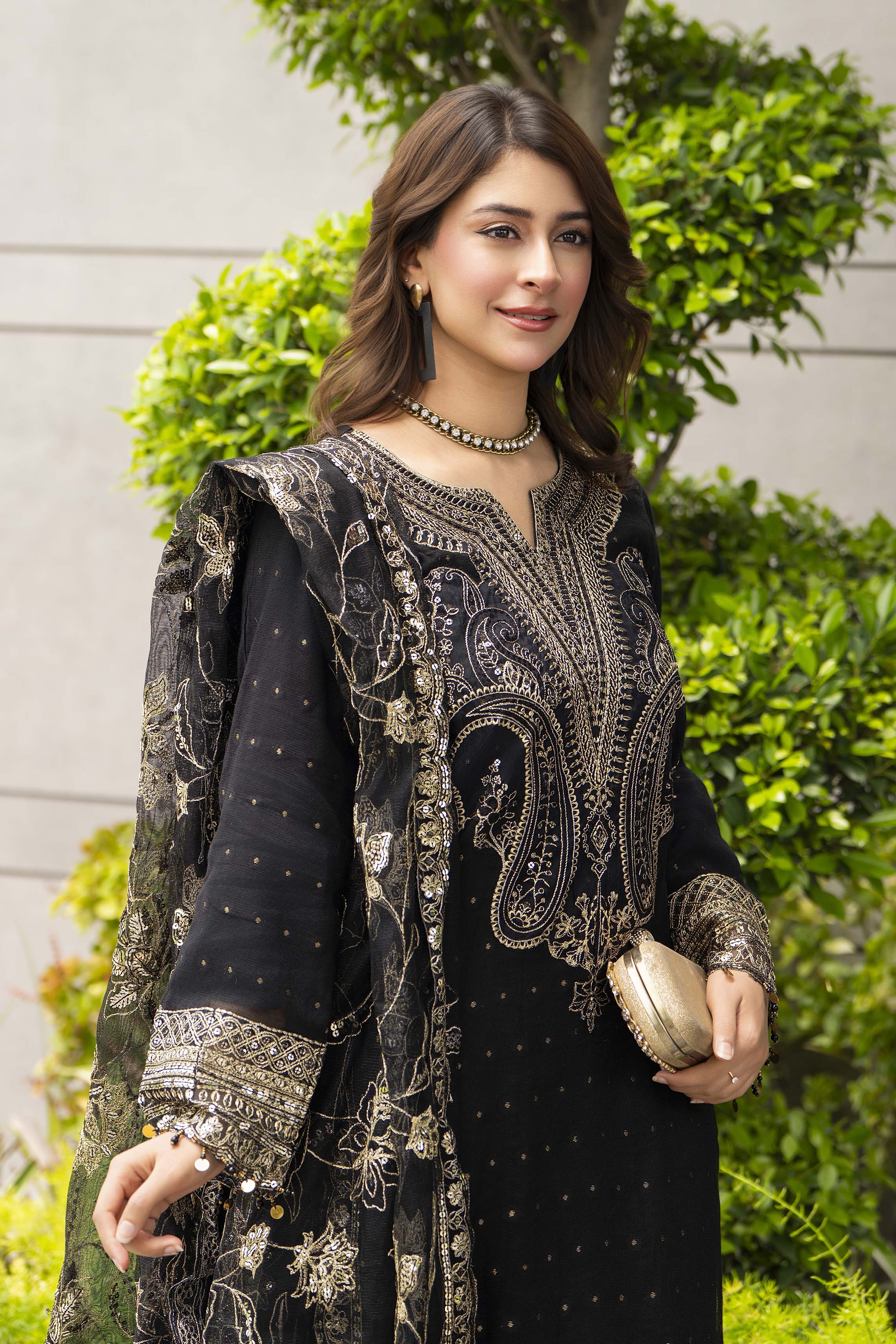 Motif Sequence Embroidered Suit-3807 - Image 4