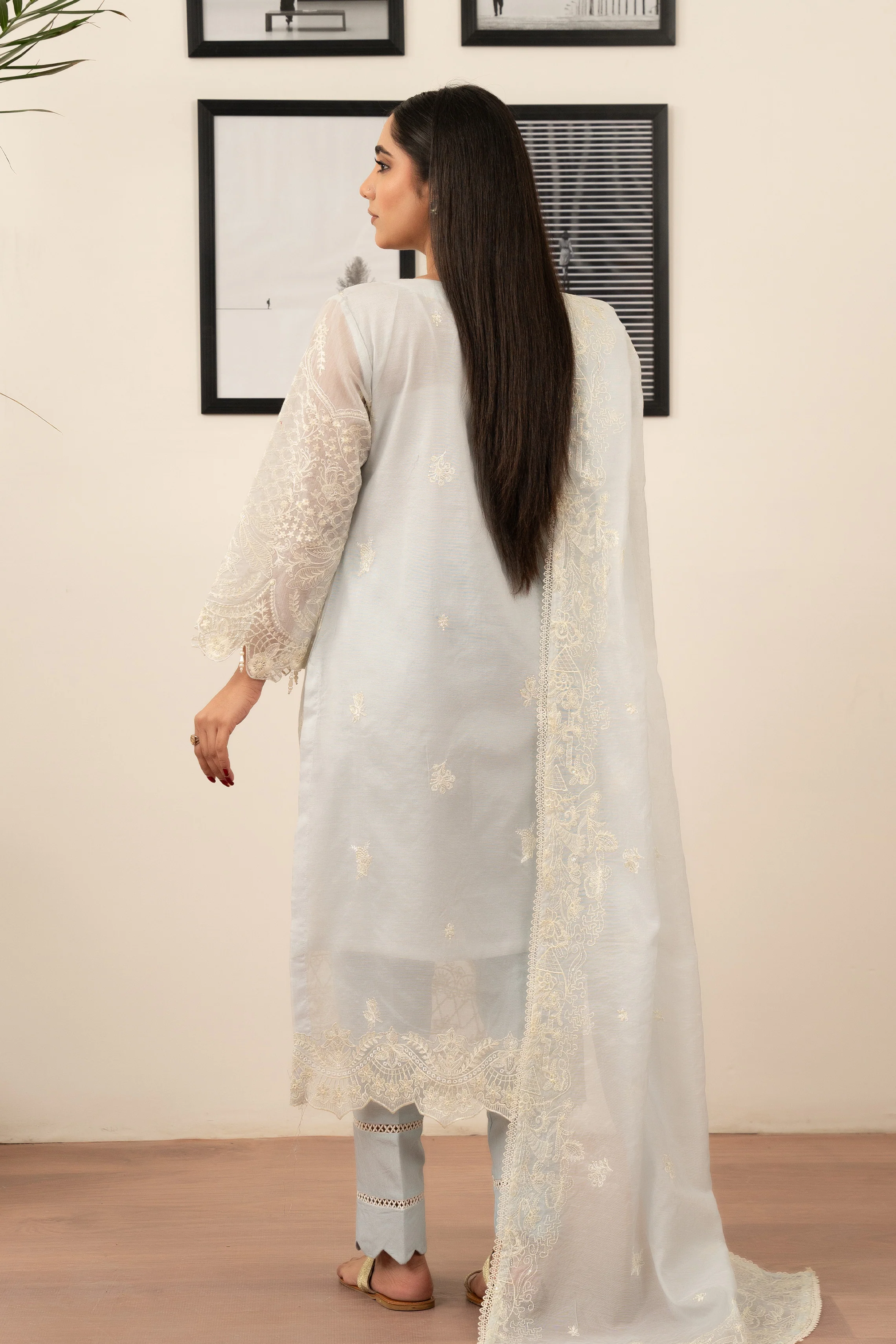 Motif Sequence Schifilli Embroidered Suit-3376 - Image 3